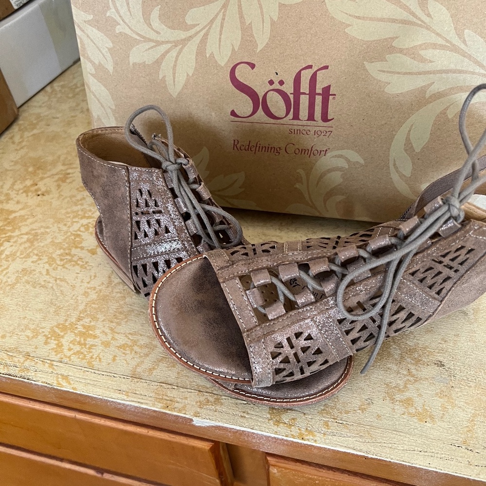 Laced up open toe sandals